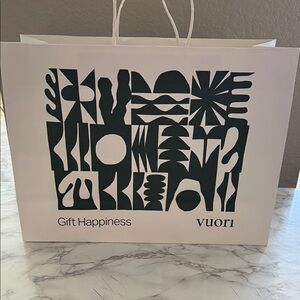 Vuori White and Black Artistic Gift Bag